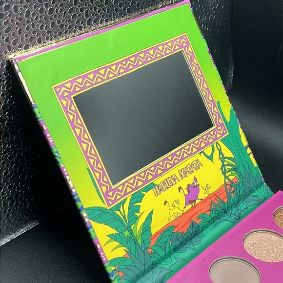 Disney The Lion King 12 Color Eyeshadow Mirror Palette - Picture 4 of 5